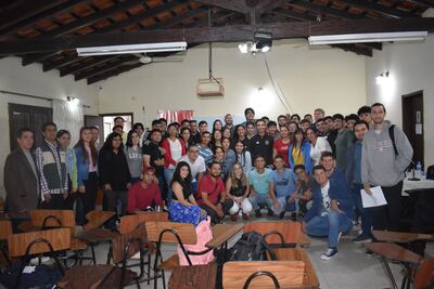 El colega Daniel Chung (centro)  fue uno de los expositores en los conversatorios organizados por el CPDP en el festejo de la Semana del Periodista.