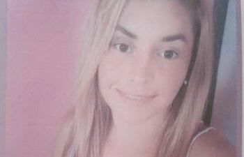 Daiana Espinosa, de 21 años, se encuentra desaparecida desde el viernes 18 de setiembre.