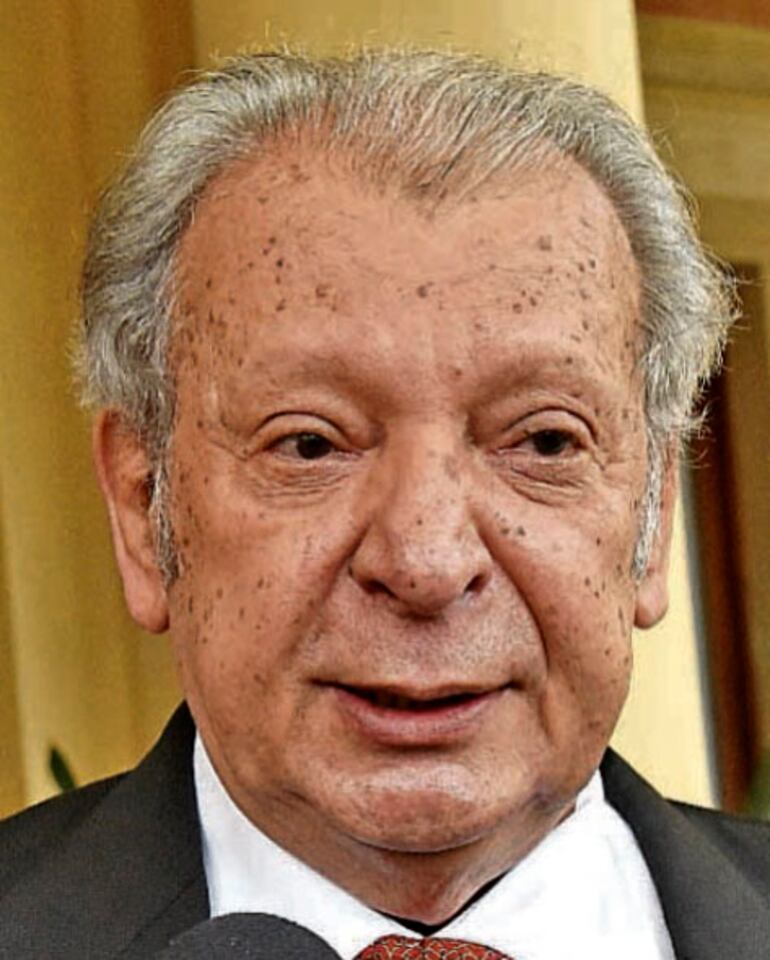 Juan Carlos “Calé” Galaverna, el colorado que empezó como ordenanza en Ypacaraí y es legislador desde 1989.