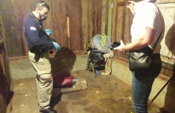 El sabado pasado se realizaron un par de allanamientos buscando a sospechosos del brutal abuso y asesinato de una joven en Coronel Oviedo.