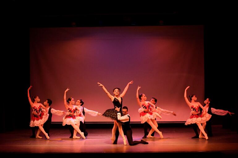 "Carnaval en Venecia" por Master Ballet.