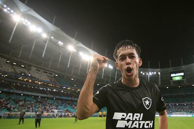 Matías Segovia gana y lidera con Botafogo el campeonato brasileño.