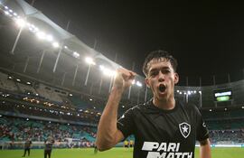 Matías Segovia gana y lidera con Botafogo el campeonato brasileño.