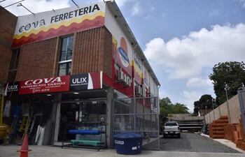 En el caso de Nenecho Papers, la Ferretería Cova era la que proveía kits de alimentos, según los contratos.