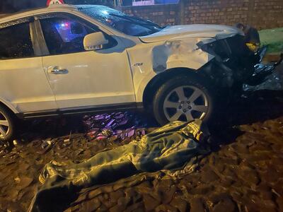 El adolescente de 15 años falleció tras chocar su motocicleta contra una camioneta.