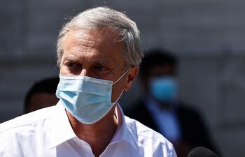 El candidato presidencial por el partido Republicano, José Antonio Kast, habla durante un acto de campaña, en Santiago (Chile).