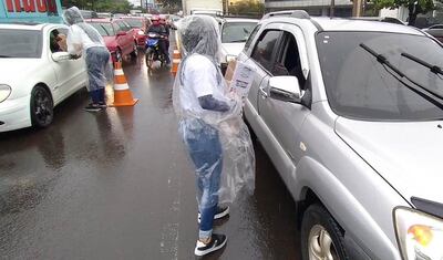Los voluntarios se instalaron con sus alcancías en puntos estratégicos de Ciudad del Este.