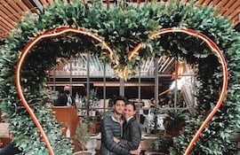 Los enamorados Acho Laterza y Euge Camperchioli viven días de ensueño en Colombia.