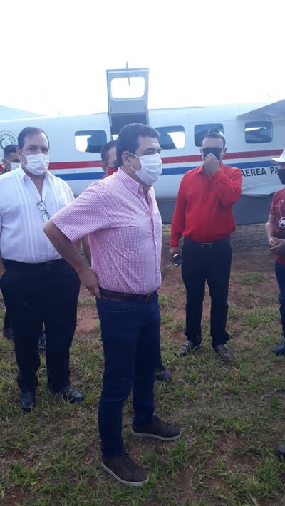 Hugo Velázquez (c), y Arnaldo Samaniego, ayer en Pedro J. Caballero.