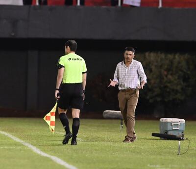 Gustavo Florentín, entrenador de General Caballero JLM.