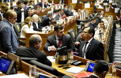 Los diputados cartistas Basilio Núñez (i), Justo Zacarías, Hugo Ramírez y Tadeo Rojas, en sesión.