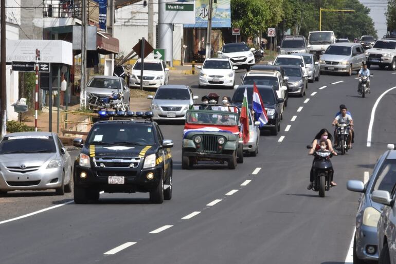 Una caravana acompañó hoy los restos mortales del cabo Olivorio Talavera, héroe Ignaciano de la guerra del Chaco. 