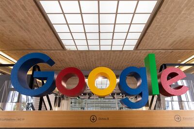 La autoridad alemana responsable de la regulación de la competencia y de los derechos de los consumidores instó el miércoles a Google a asegurarse mejor sobre el consentimiento de sus usuarios para el tratamiento de sus datos, a través de sus diferentes servicios, en una decisión “preliminar” que podría dar lugar a medidas coercitivas contra el gigante estadounidense.