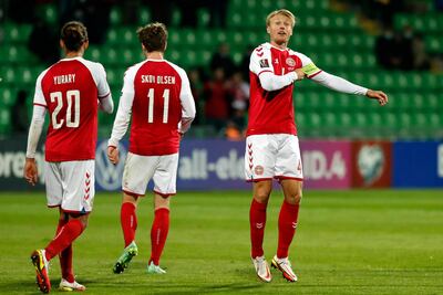 Simon Kjaer, capitán de Dinamarca, celebra su gol contra Moldavia.
