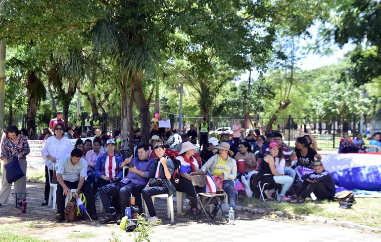 Manifestación en la plaza de armas en contra de la "ideología de género".
