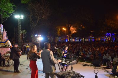 Realizan serenata a la patrona espiritual de Luque