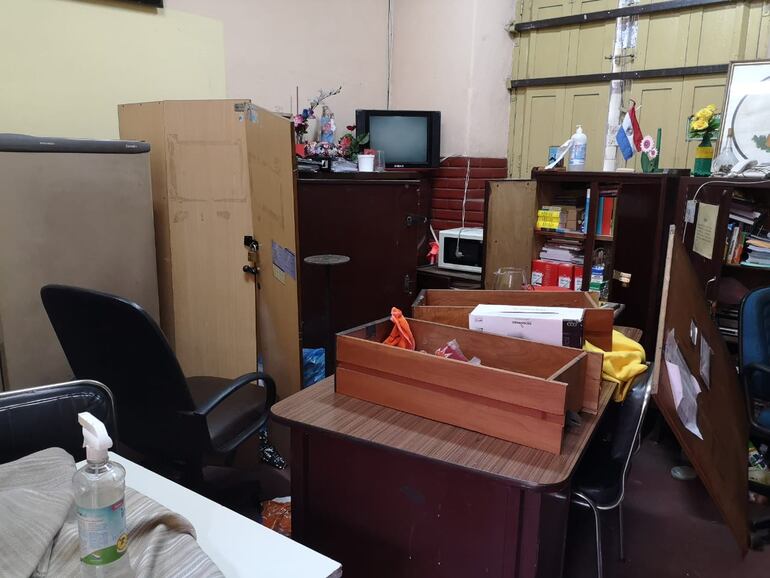 La policía indagará las filmaciones de cámaras de edificios contiguos a la escuela.