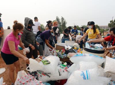 Jóvenes de Bañado Sur y alrededores dieron su grano de arena y esta acción hizo que más personas acerquen aportes.