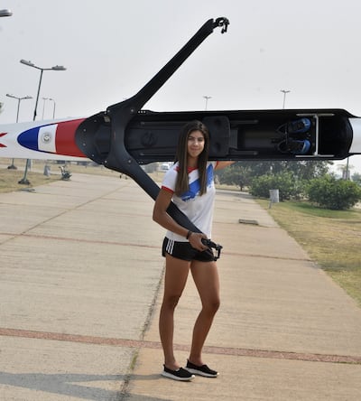 Nicole Martínez, exitosa en el remo y el campo académico.