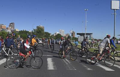 Recorrido en bicicleta por las siete iglesias partió desde la Costanera de Asunción.