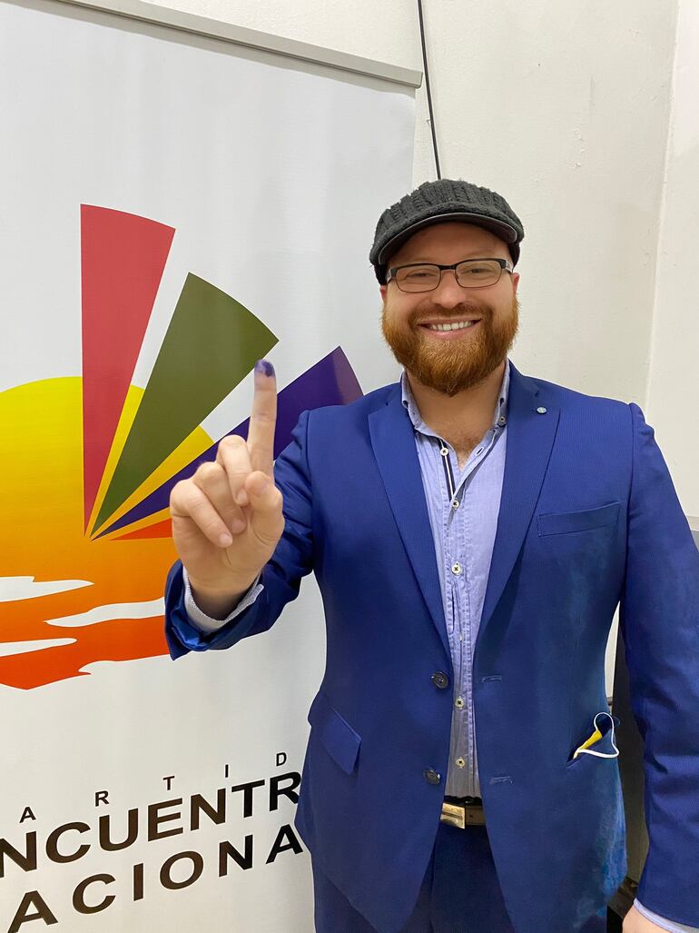 Juan Galeano Grassi, candidato del PEN en Asunción.