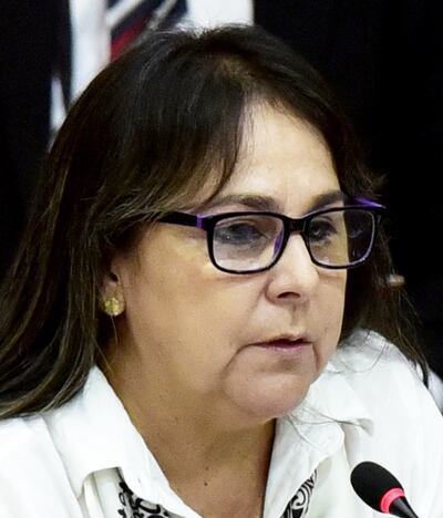 La senadora Georgia “Nani” Arrúa (PPQ) junto a su bancada pide tercerizar a consultorios privados servicios del IPS.