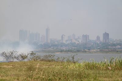 Varios barrios de Asunción se encuentran con el aire insalubre debido a los incendios forestales.