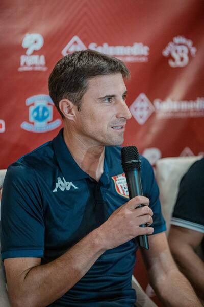 El entrenador argentino, Luciano Theiler, se mostró reflexivo en la conferencia post-partido