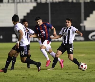 Claudio Aquino fue uno de los mejores de Cerro Porteño.