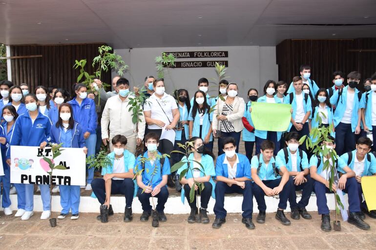 Estudiantes de San Ignacio participaron de la campaña de concienciación en el Día Mundial del Agua.