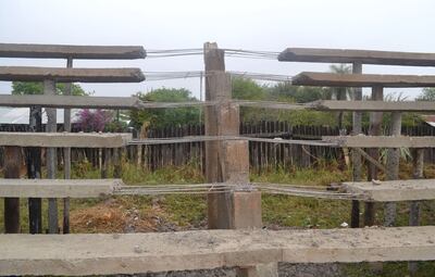 Parte de los escalones construidos con el dinero transferido por la SND cayó en agosto, antes de su inauguración oficial.