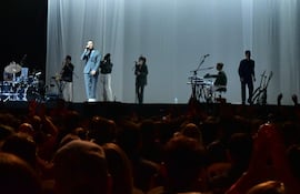 Un gran show ofreció Jorge Drexler en Asunción, pasando sus mejores temas.