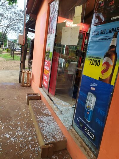 Tres locales comerciales fueron visitados por delincuentes durante la noche y madrugada del jueves.