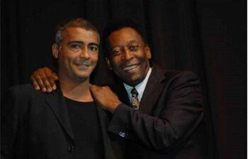 Romario con Pelé, sonrientes, en una foto de archivo.