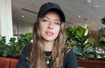 La China Suárez se lanzó como cantante con el tema "El juego del amor".