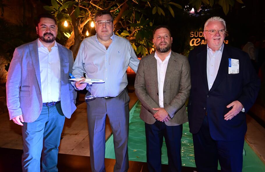 Olavi Linkola, Jerónimo Nasser, Cristian Balbi y Conor McEnroy.