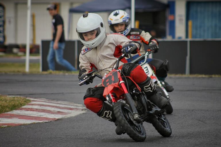En GP Júnior, victoria del piloto de 12 años Nico Juárez.
