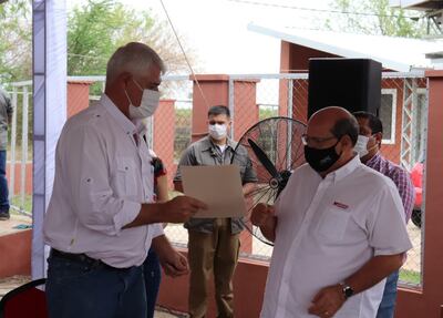 El titular del MOPC, Arnoldo Wiens, y José Luis Heisecke, presidente de la Cámara Paraguaya de la Construcción.