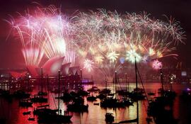Tradicional show de fuegos artificiales por Año Nuevo en Sídney (Foto Archivo).