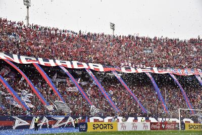 La hinchada de Cerro Porteño en el sector Norte de la Nueva Olla.