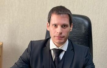 Guillermo Manuel Delmás Aguiar, profesor magister en dercho procesal.