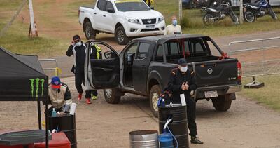 Lavado de manos, uso de tapabocas y la desinfección de los boxes fueron la novedad.