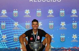 Bruno Cabrera, defensor argentino que podría llegar a Nacional.