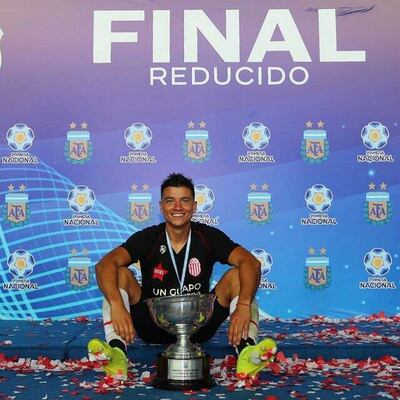 Bruno Cabrera, defensor argentino que podría llegar a Nacional.