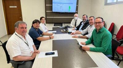 Autoridades municipales, de la Fundación Tesãi y del Hospital Distrital de Presidente Franco se reunieron para aclarar la situación del servicio social.