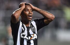 Robinho, 37 años.