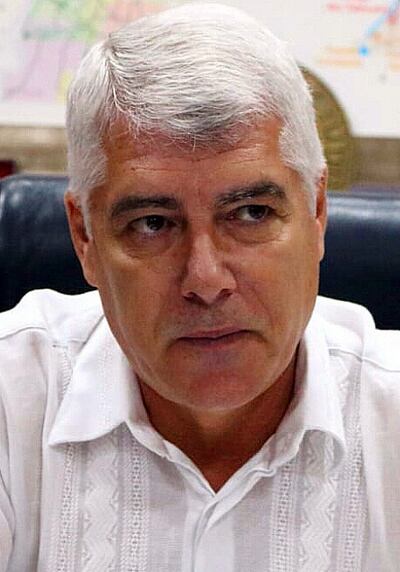 Arnoldo Wiens, ministro.