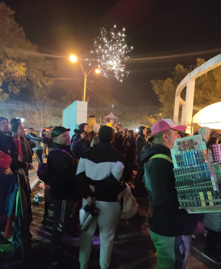 Miles de personas fueron a festejar los 77 años de fundación de Mariano Roque Alonso.