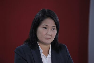 La candidata presidencial peruana Keiko Fujimori participa hoy en una rueda de prensa en Lima (Perú). Fujimori pidió este miércoles a las autoridades electorales anular 802 actas de votación - unos 200.000 votos - bajo acusaciones de irregularidades y "fraude en mesa".
