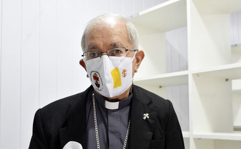 El Arzobispo Edmundo Valenzuela sostuvo ayer que es el momento de evaluar la vuelta de una cuarentena total.